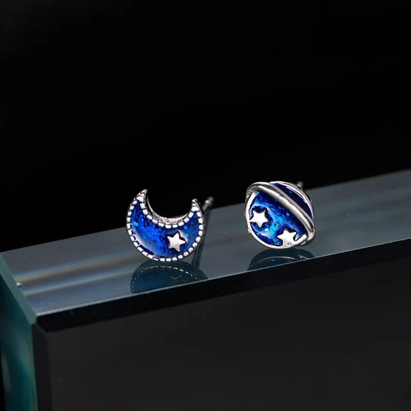 Silver-plate Asymmetric Cute Space Astronaut Planet Opal Stud Earrings for Women Silver Color Lovely Simple Ear Piercing Jewelry