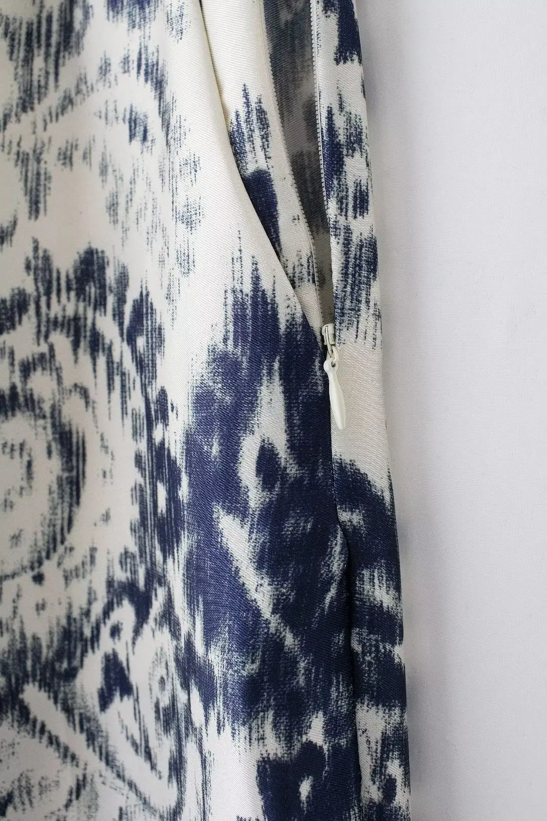 Брюки женские прямые атласные с высокой талией принтом