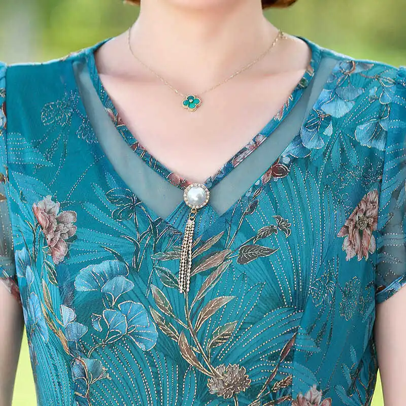 Шифоновое кружевное платье с коротким рукавом V-образным вырезом и цветочным