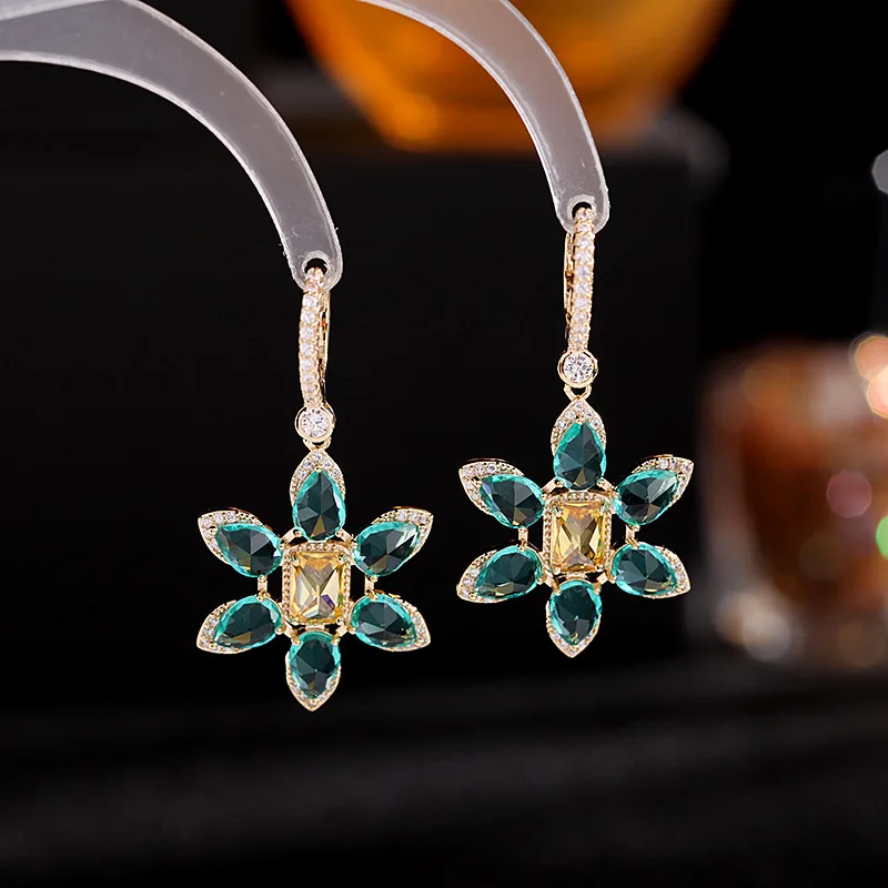 

Новинка 2023, летние синие модные цветные серьги с фианитами, яркие цветочные серьги, женский подарок на день рождения для женщин