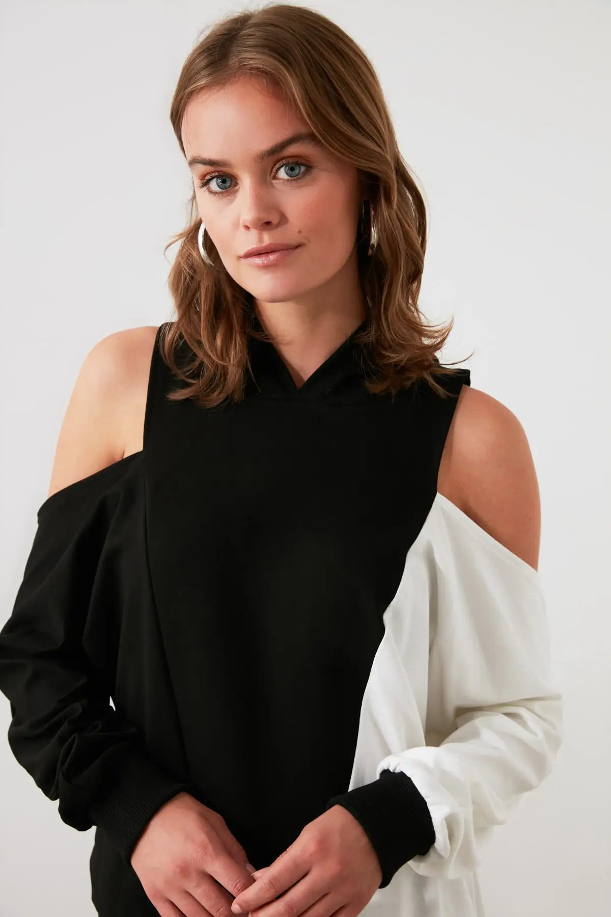 Trendyol Black With Color Block Sweatshirt TWOAW20SW0080 | Женская одежда