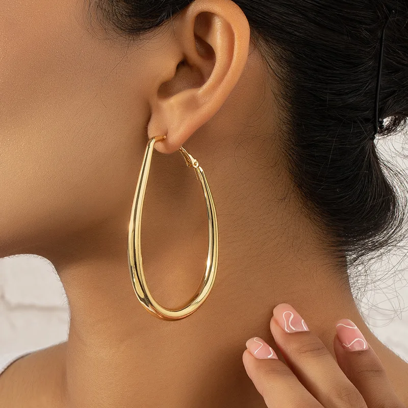 

Geometric Big Metal Earrings Smooth Exquisite Big Circle Hoop Earrings for Women Girl Wedding Party Earrings INS Jewelry