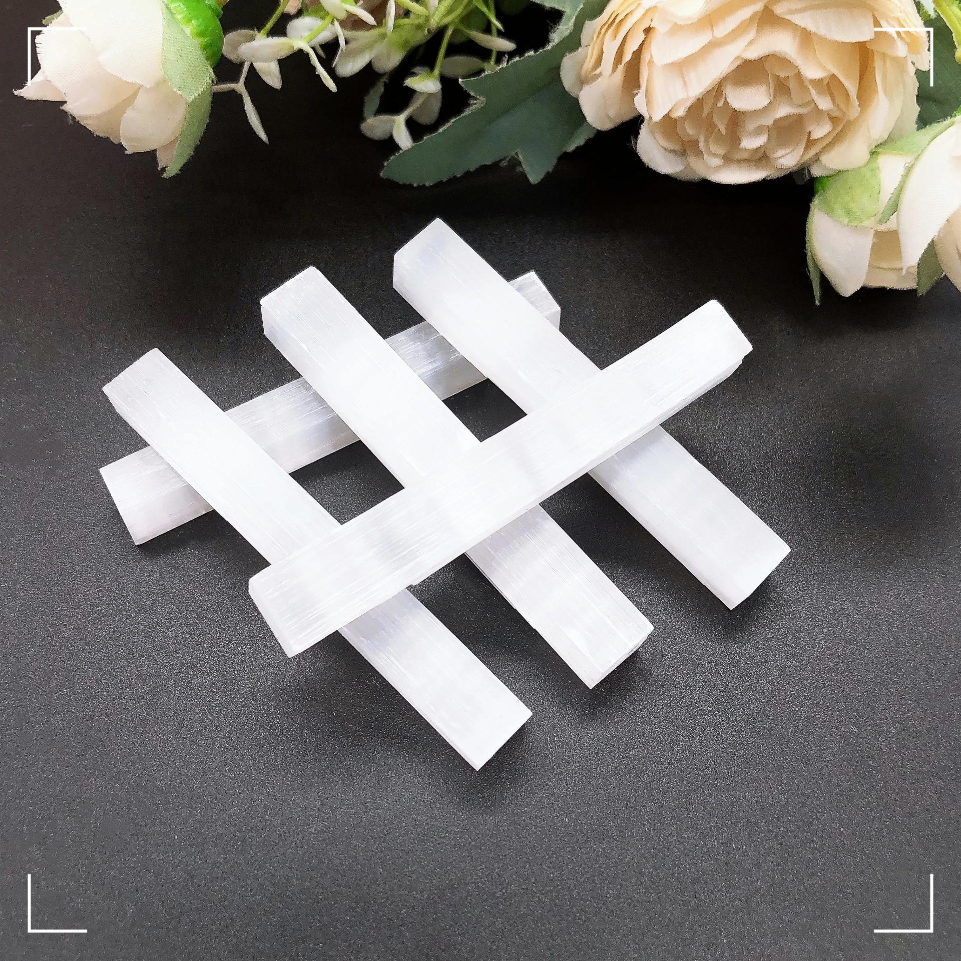 

Белая палочка из селенита