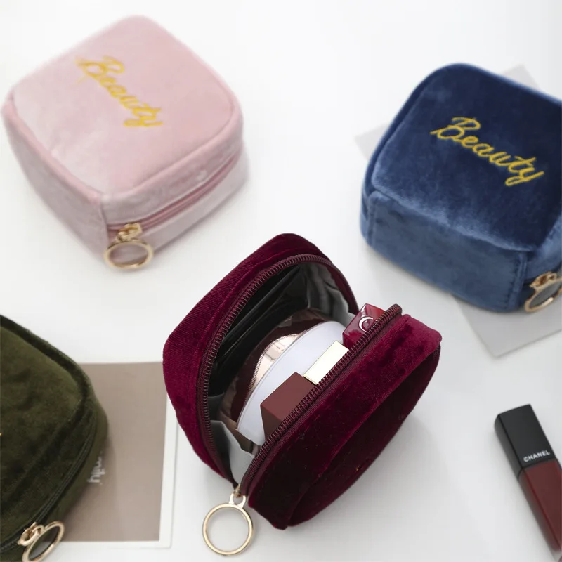 

Mini Portable Square Cosmetic Bag Flannel Cute Ins Lipstick Makeup Storage Organizer Bag Pouch for Girls Travel Makeup Bag