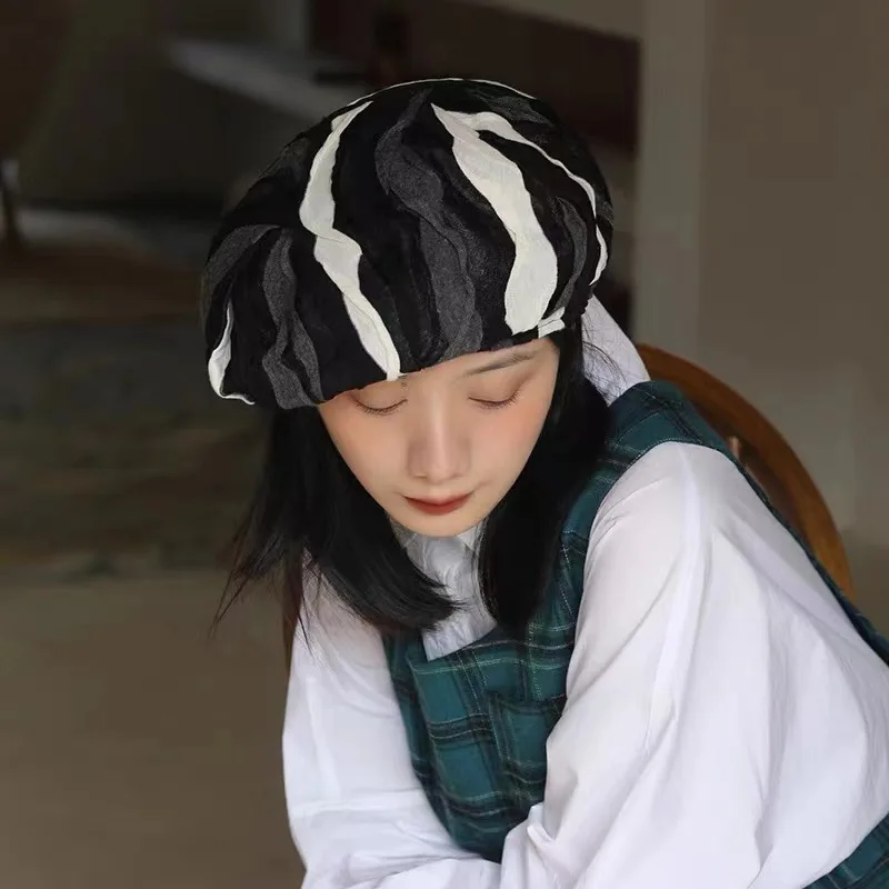 

Японские ленивые контрастные плиссированные береты, шапки для женщин, зимняя тонкая полосатая шапка художника, женские береты