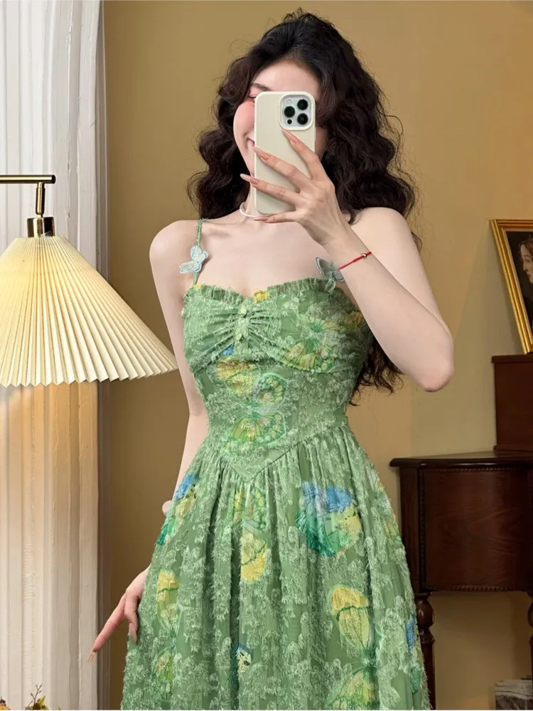 Женское платье-миди на бретелях-спагетти с цветочным принтом