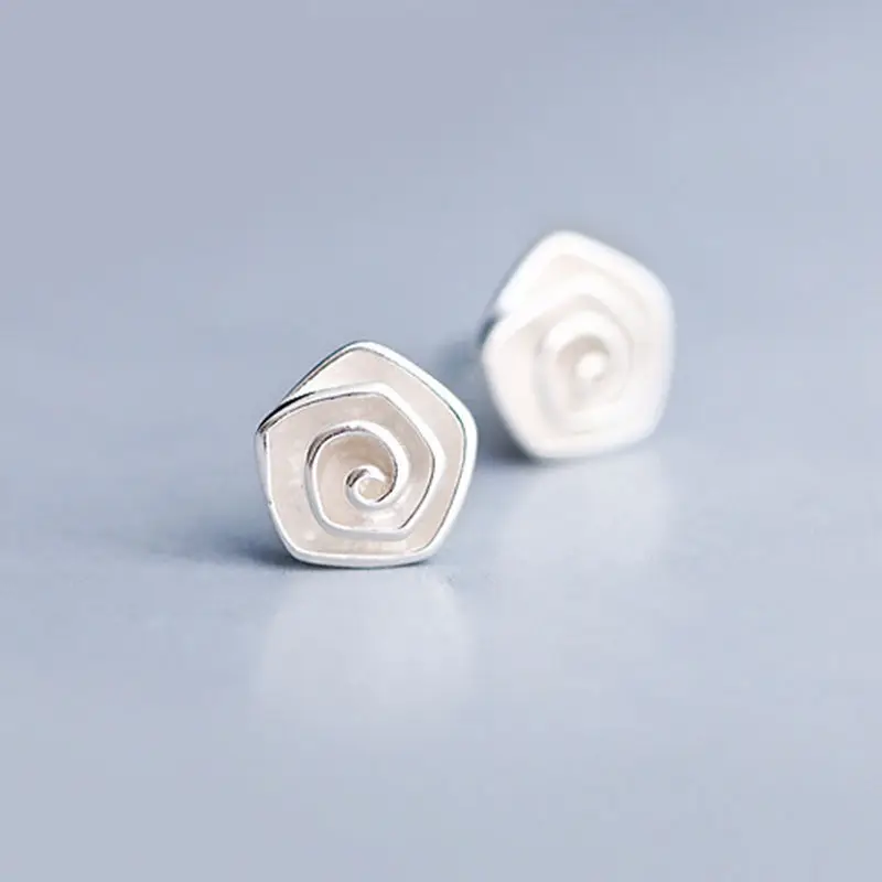 

Женские серьги из серебра 925 пробы