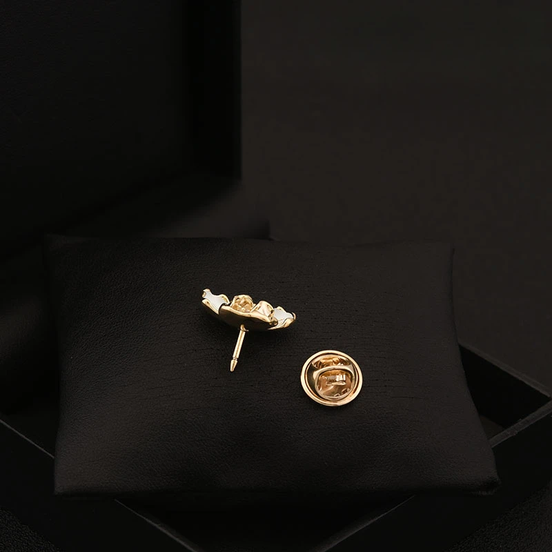 Exquisite Flower Brooch Women's High-Grade Small Collar Pin Suit Neckline Buckle Fashion Clothing Accessories Fine Jewelry Gifts