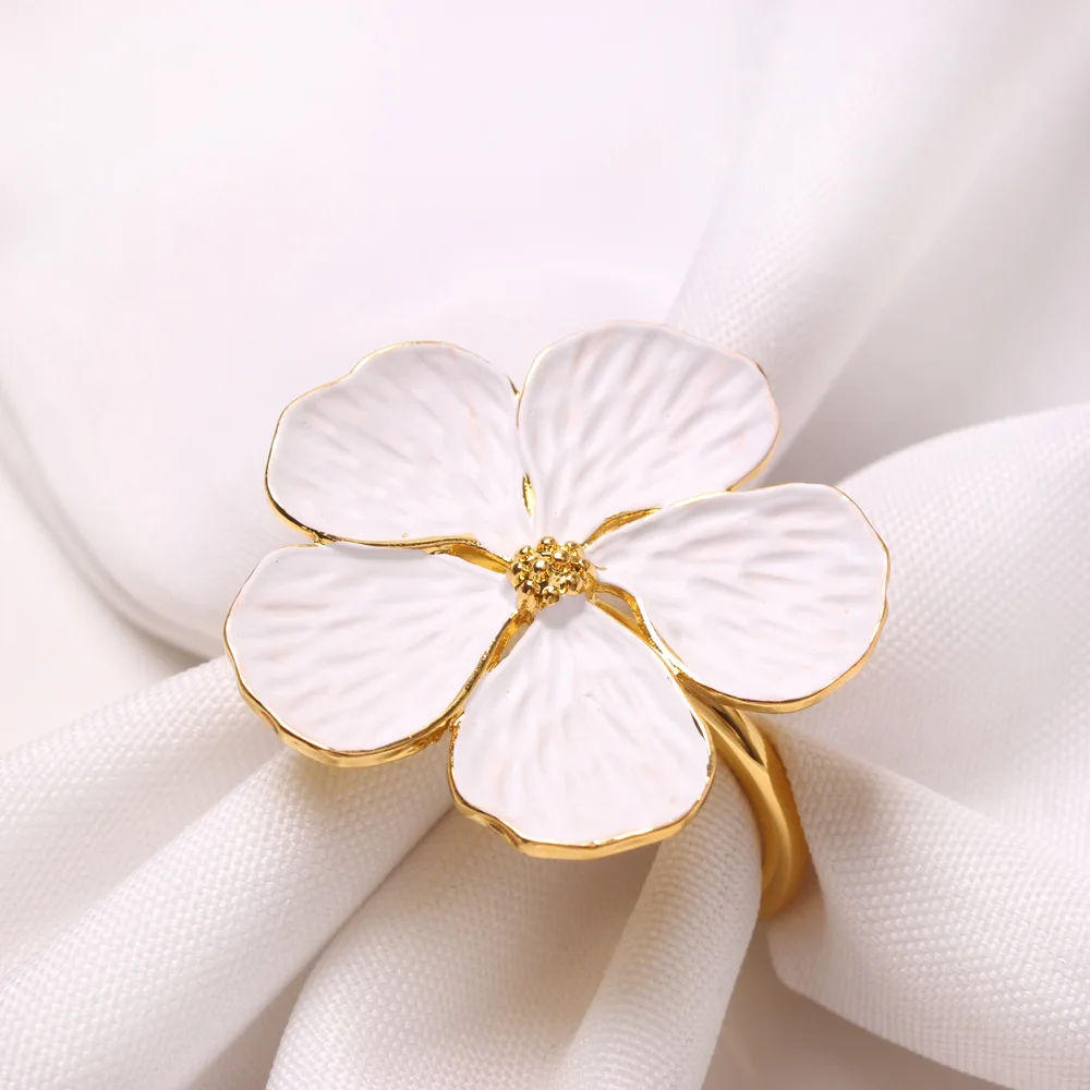 4PCS Plum Blossom Napkin Buckle Bloom Napkin Ring Napkin Holder for Hotel Parties Feast Dining Table Flower Types Decoration