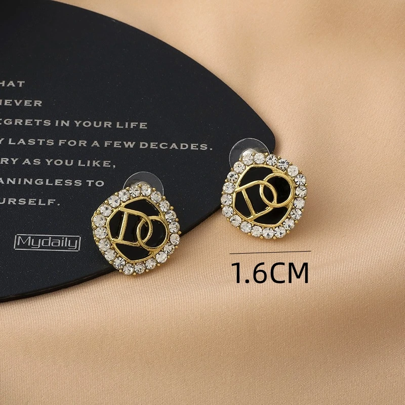 Серьги-гвоздики DAIZHEMEI черные с кристаллами