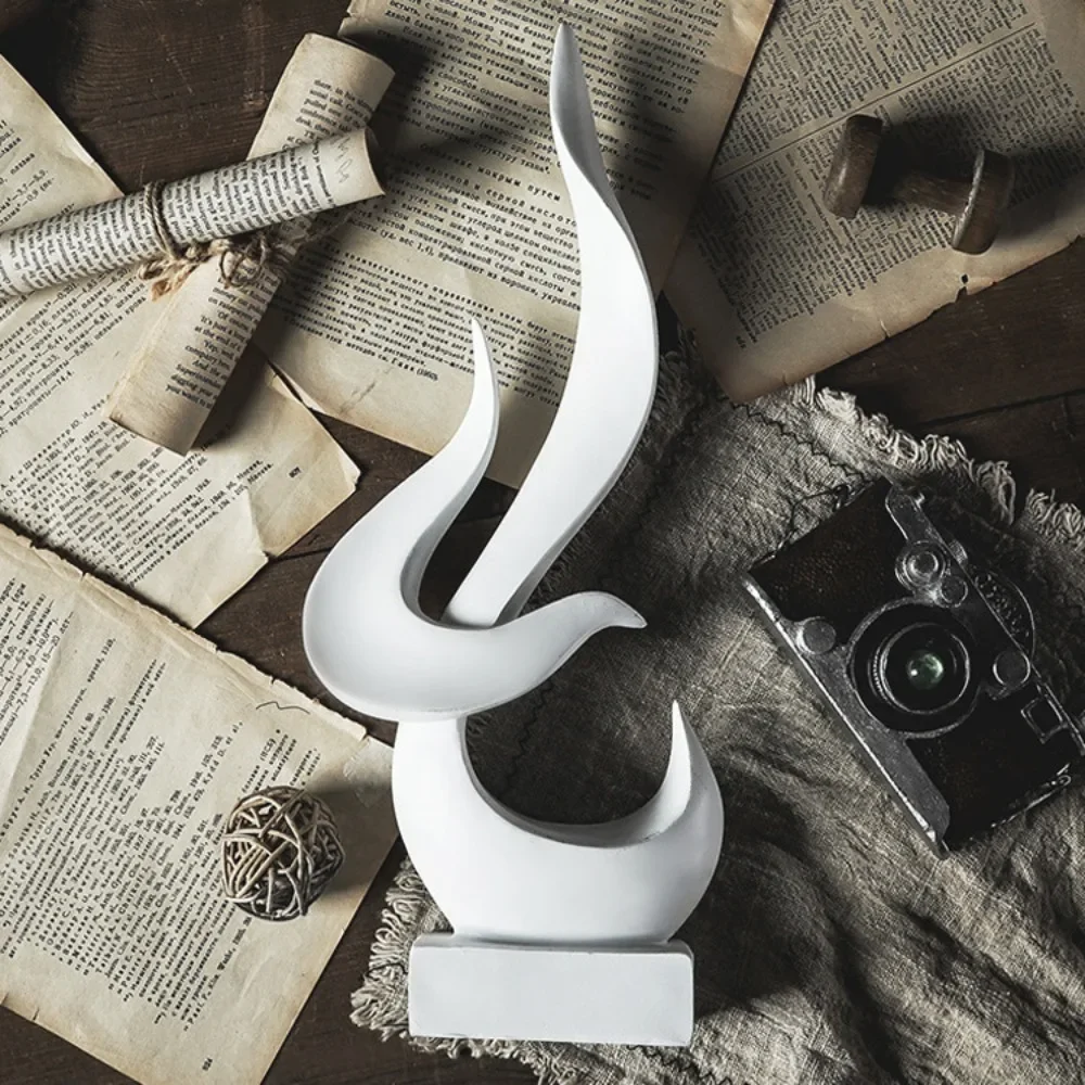 

Скандинавские минималистичные украшения в форме пламени для гостиной, магазинов молочного чая, винных стеллажей, мягкие декоративные приемы, полимерные украшения