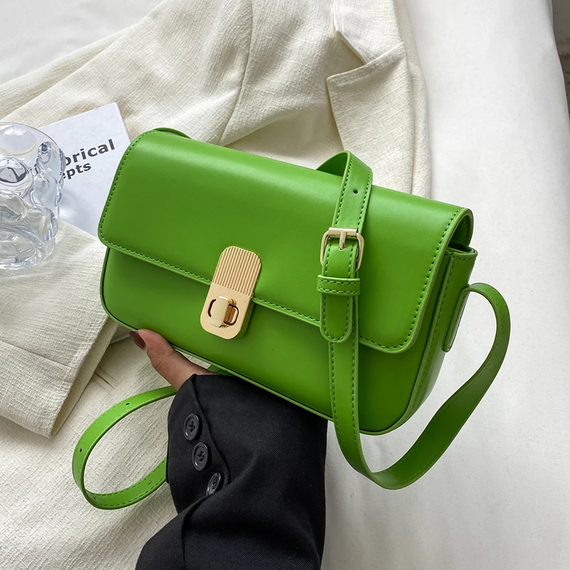 

Простые 2022 корейские летние модные роскошные Брендовые женские сумки маленькие Сумки из искусственной кожи с клапаном на плечо женские сум...