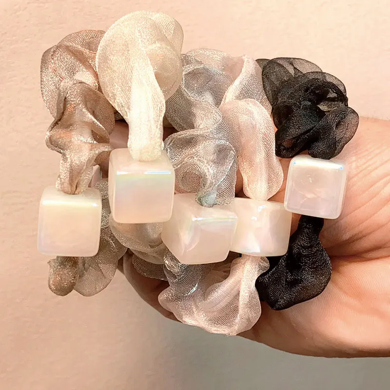 Рисунок 4 - Популярные женские повязки на голову