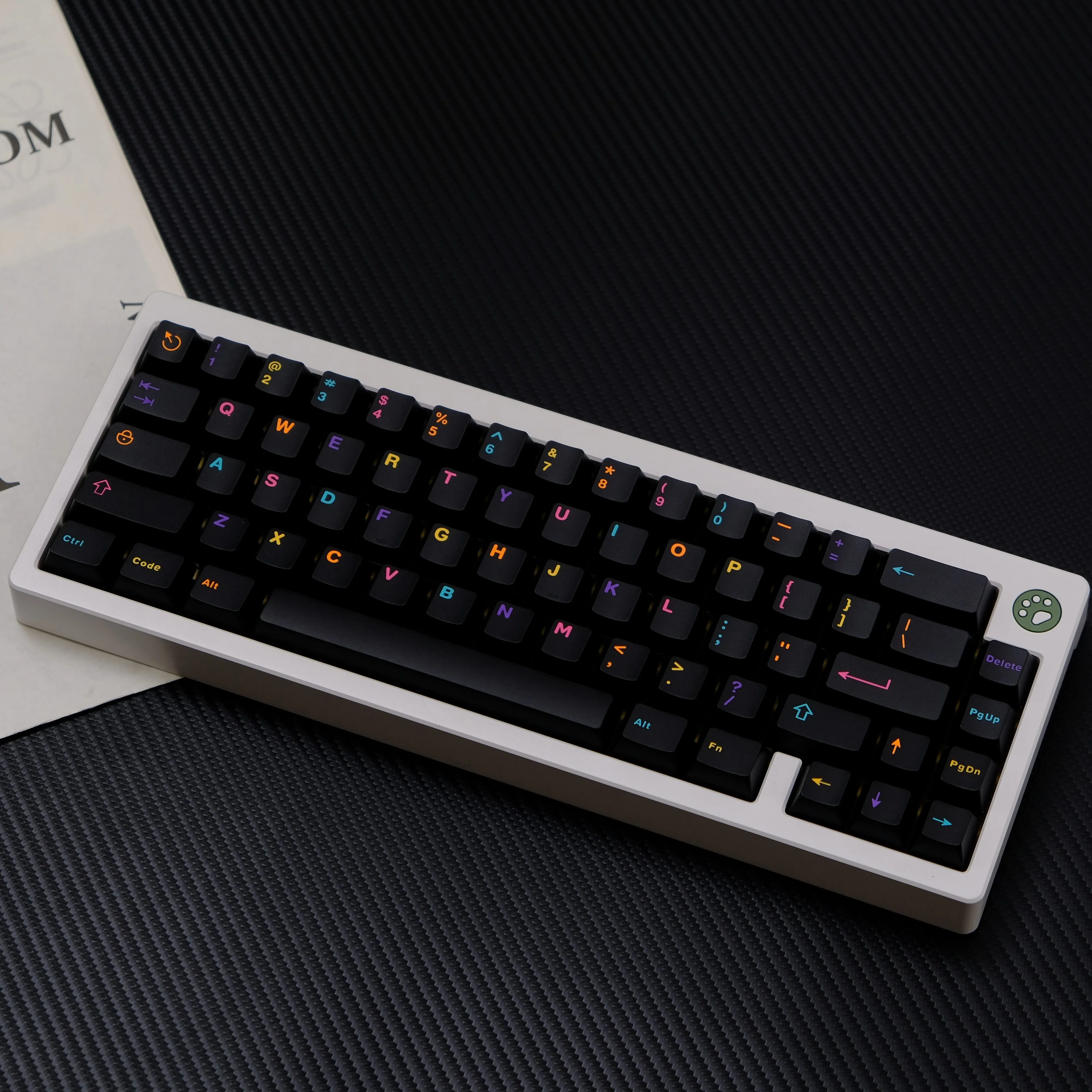 Двойные колпачки для клавиш из АБС-пластика 121 клавиши цветные с вишневым