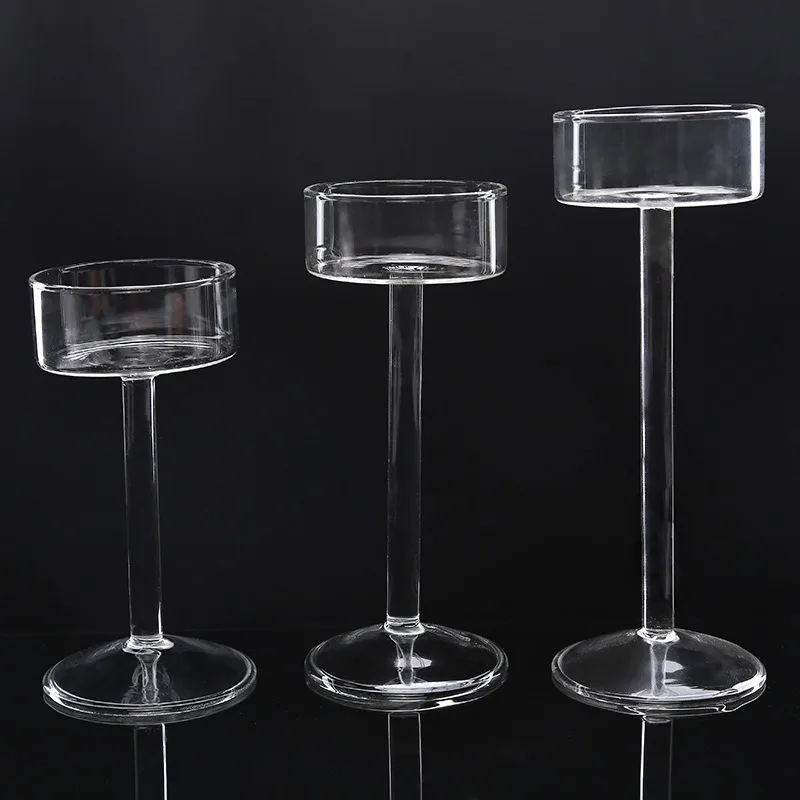 Набор стеклянных подсвечников для чайного столика