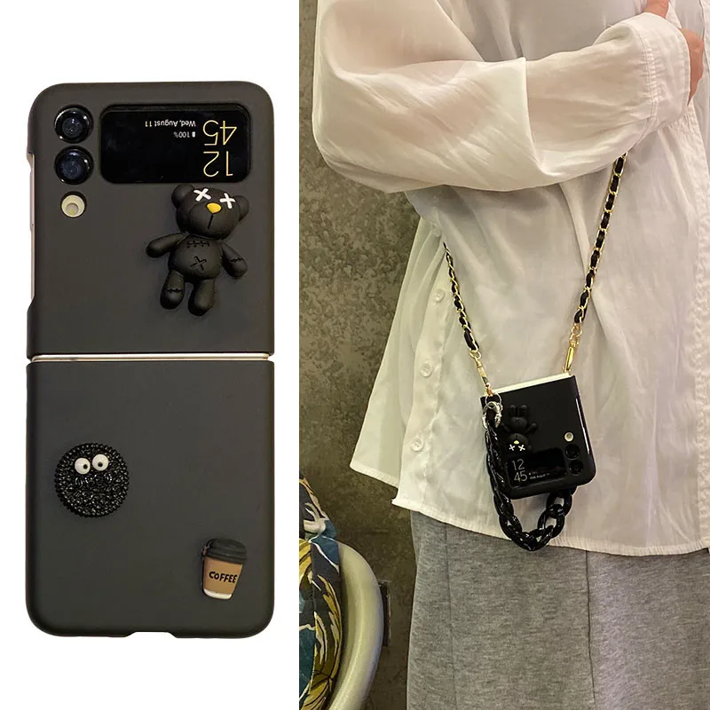 

Korean INS 3D Trend Bear Bracelet Chain Phone Case For Samsung Galaxy Z Flip 3 Z Flip 4 Zflip4 Z Flip 5G Back Cover Capa