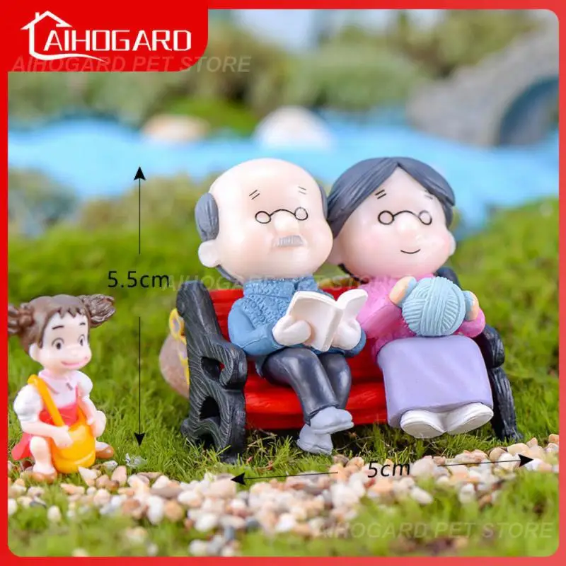

Mini Figurines Park Bench Grandpa Grandma Model Ornament for Bonsai Craft Decoration Miniature House Fairy Garden Home Decor