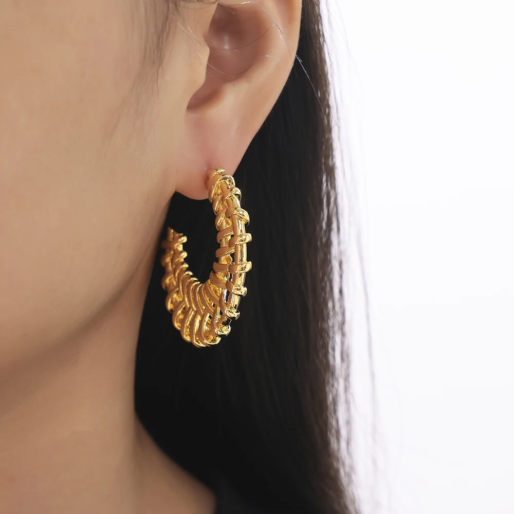 Специальные вязаные медные позолоченные серьги в форме буквы C для женщин