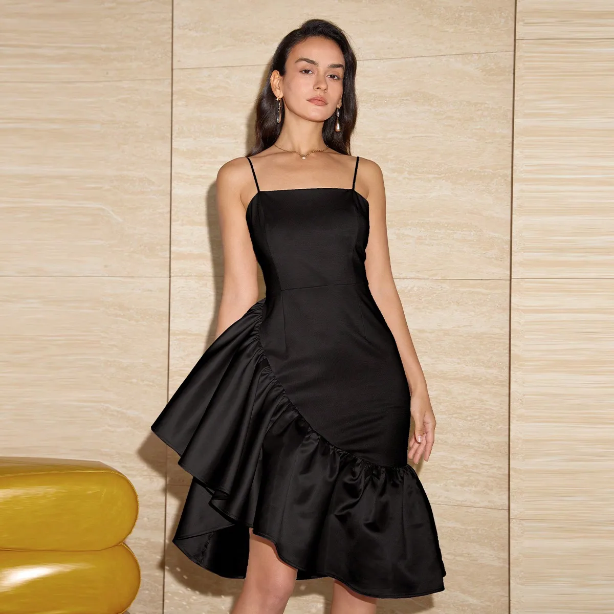 AEL Lady Letnia seksowna sukienka w stylu celebrytym z rybim ogonem patchworkowa marszczona wiązana na szyi