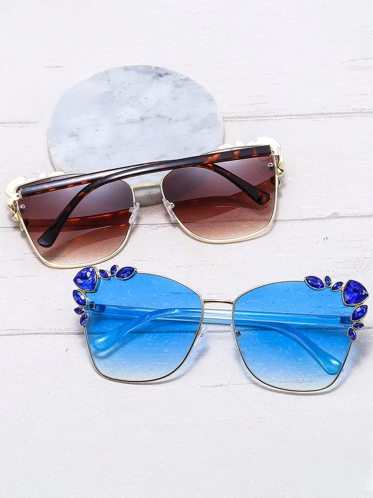 

Женские модные элегантные солнцезащитные очки, шикарные тонкие золотистые металлические очки с украшением в виде драгоценных камней, женские повседневные очки для покупок, уличная одежда