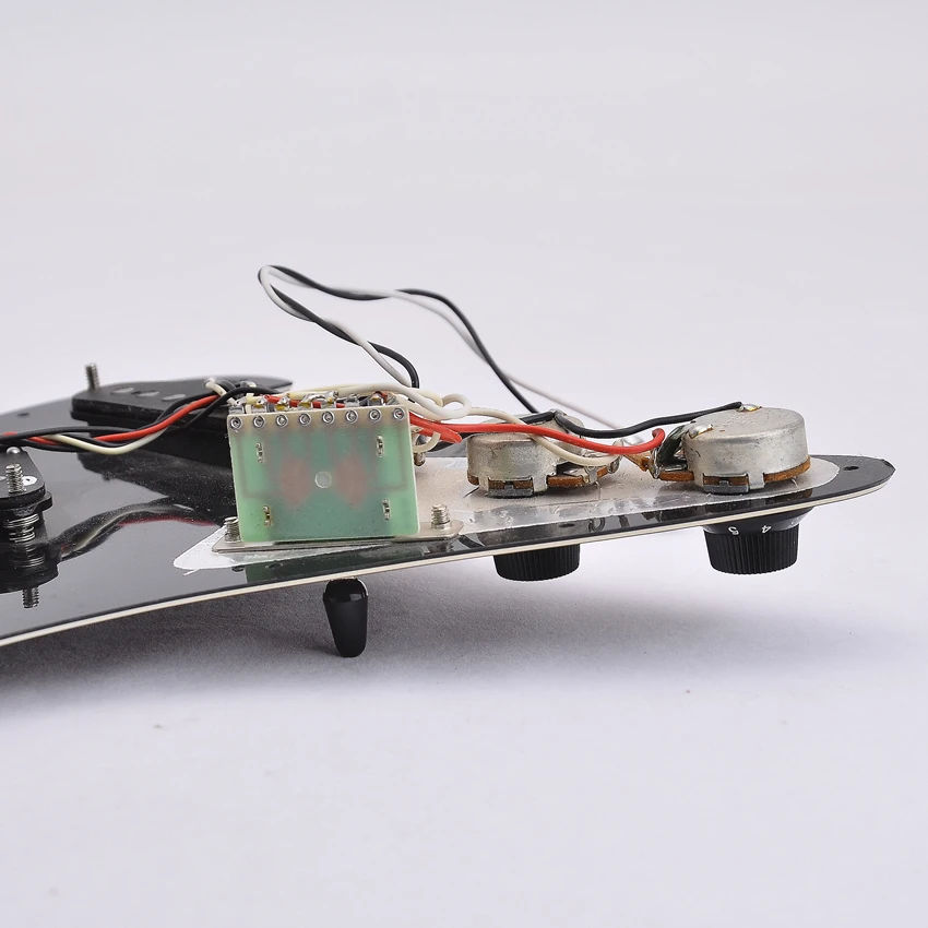 Акция по 1 комплекту (SSS) Черный Alnico Single Coil электрогитара Pickguard Pickups загруженная