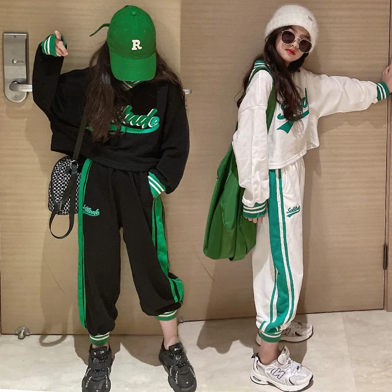 

Girls Net Red Suit Spring and Autumn 2022 New Western Style Girls Leisure Sports V-Neck Two-piece Spring Fashion Trend