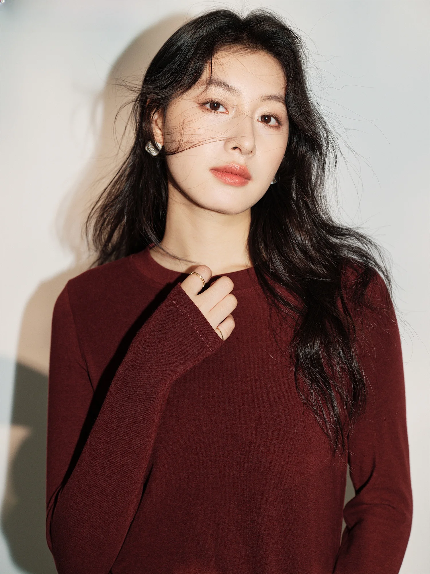 Базовый дом приталенная футболка с круглым вырезом и длинными рукавами женская