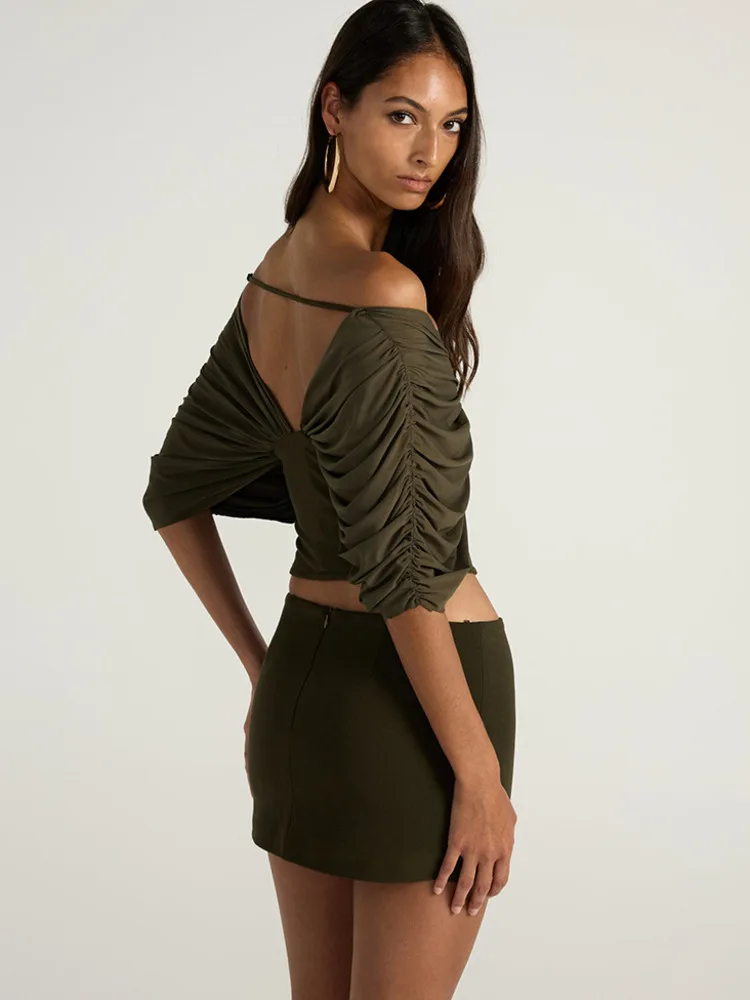 Фото Articat Fashion Элегантная однотонная футболка с глубоким V-образным вырезом и рукавами-летучая мышь для женщин, сексуальный облегающий топ с открытой спиной, пляжная одежда для отпуска №2