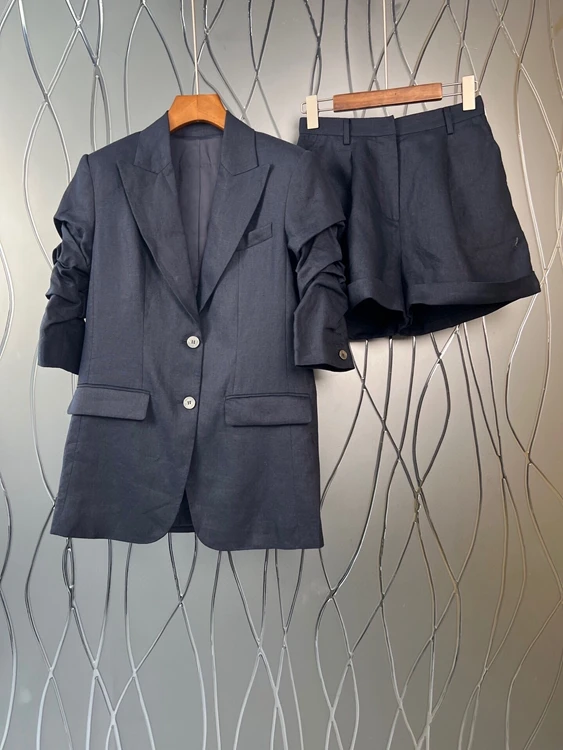 

2022 new women fashion suit pleated mid-sleeve blazer + wide-leg shorts 2-piece set 421