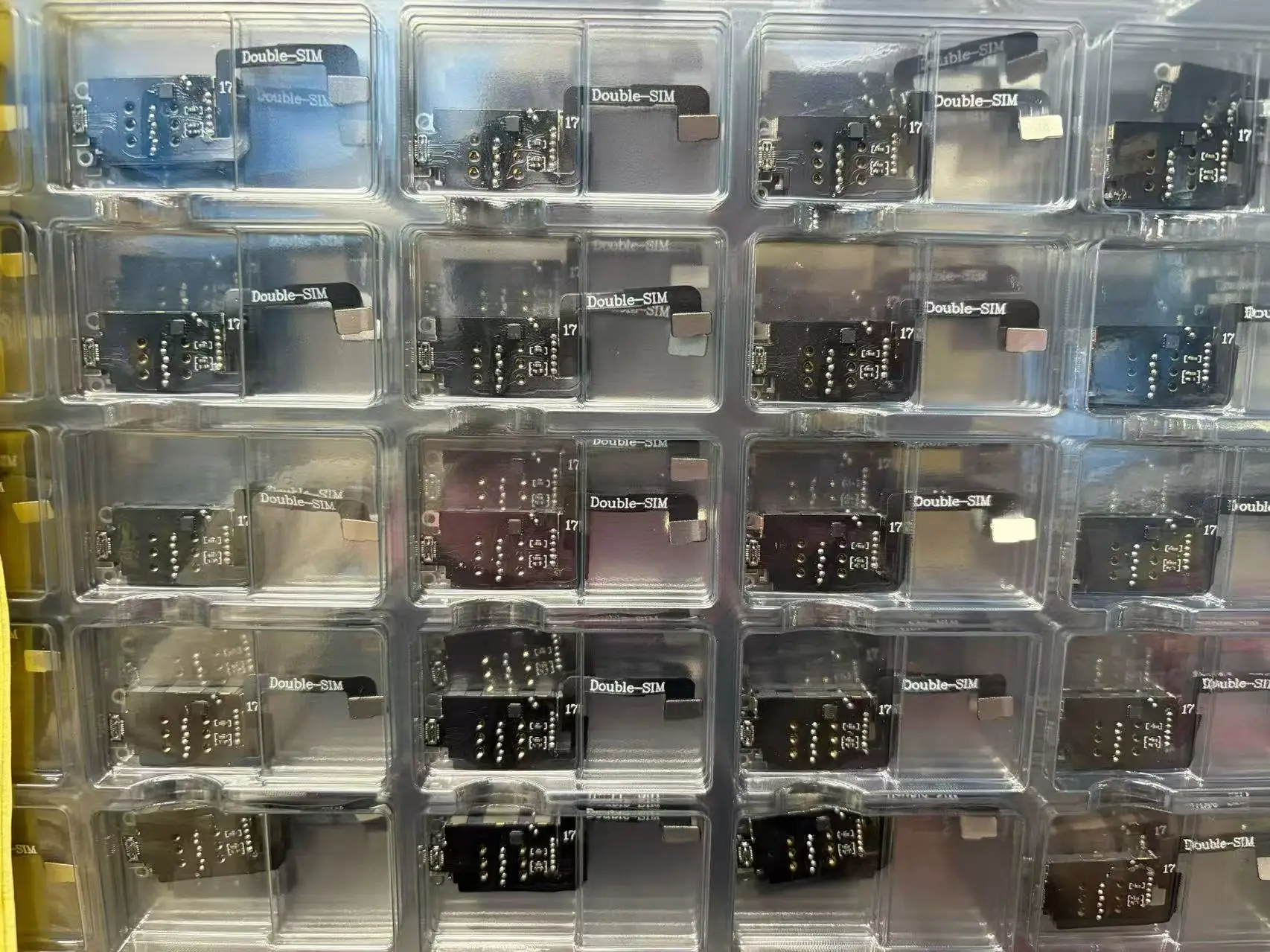 Официальный комплект Double Sim MEP Flex Kit для iPhone 15 и 15 Plus с поддержкой двух SIM-карт, видео и картографии (art.: 3920d97653abe) - 3920d97653abe