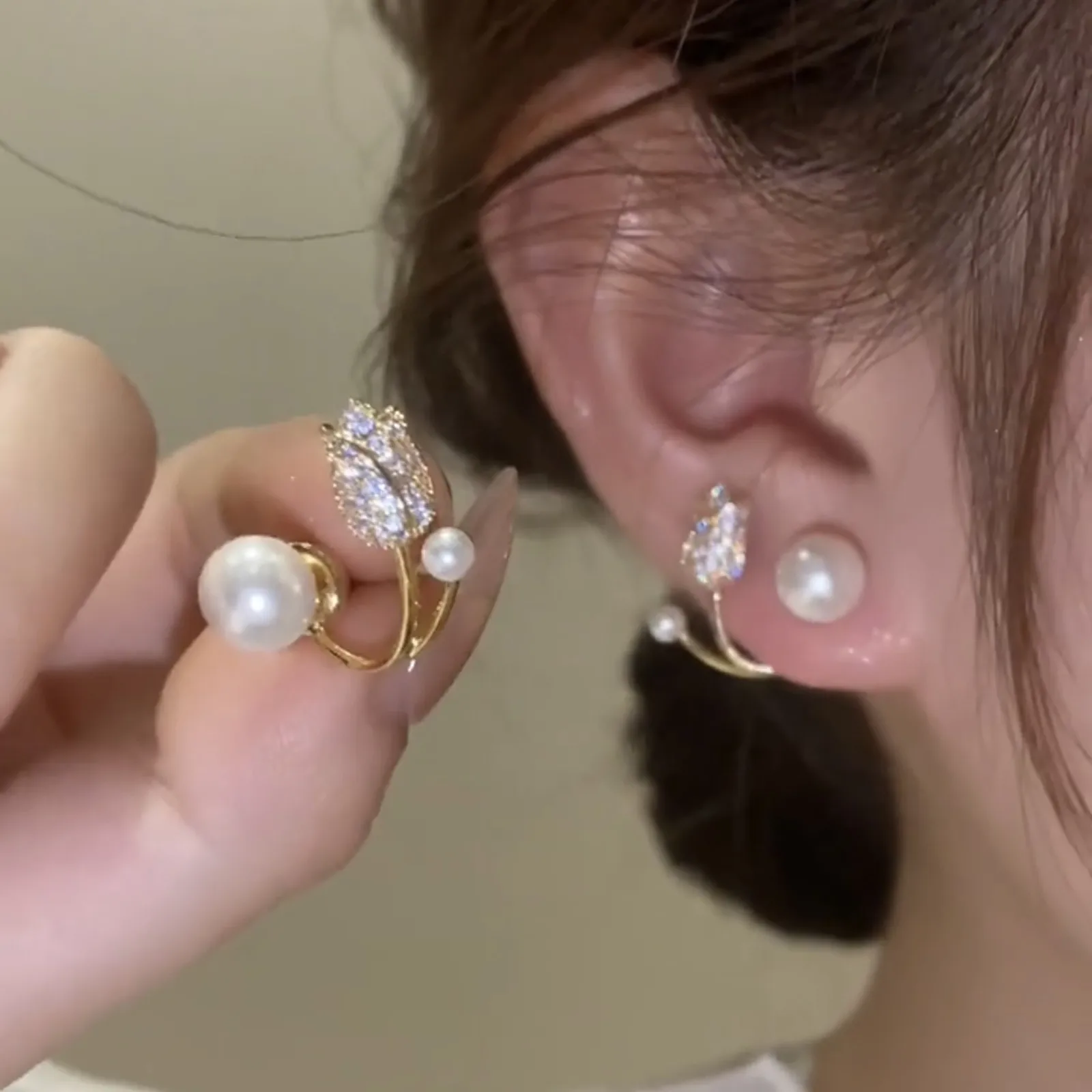 

Light Luxury Crystal Tulip Flower Stud Earrings For Women Korean Zircon Exquisite Jewelry Party Girl's Trendy Unusual Earrings