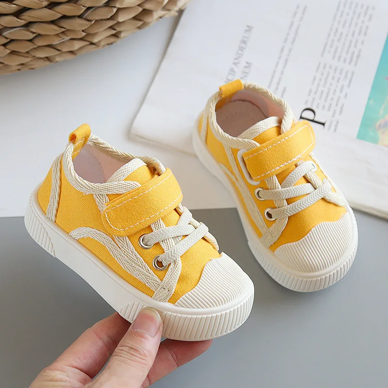 Рисунок 3 - Маленькие тканевые туфли