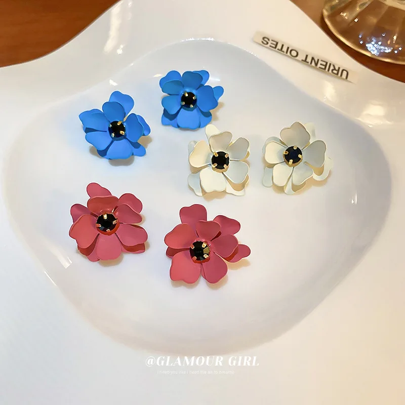 

Cute Painted Flower Stud Earrings For Women Korean Style Blooming Flower Earrings Fashion Woman Jewelry Women Summer Accessories