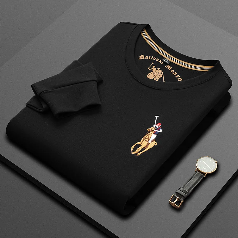 Рисунок 2 - Красивый и универсальный мужской свитер