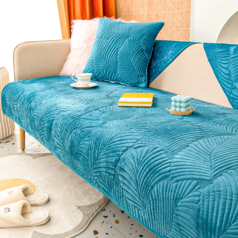 Бархатный чехол для дивана  Jacquard