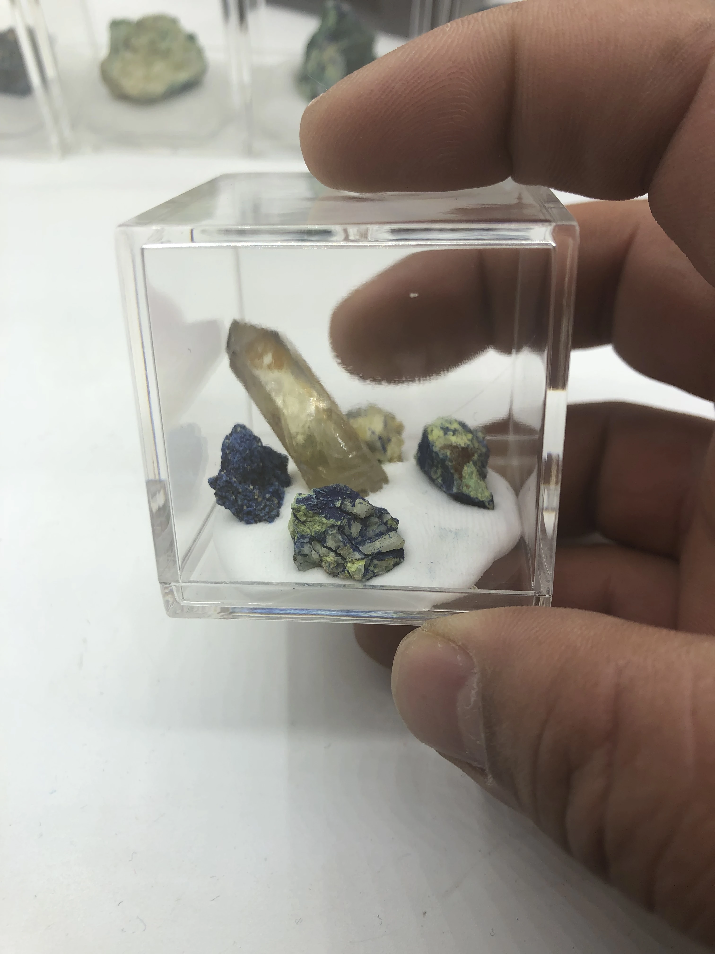 500G Natural White Crystal Copper Malachite Symbiont Is Extremely Rare Natural Decorative Ornaments Mineral Collection