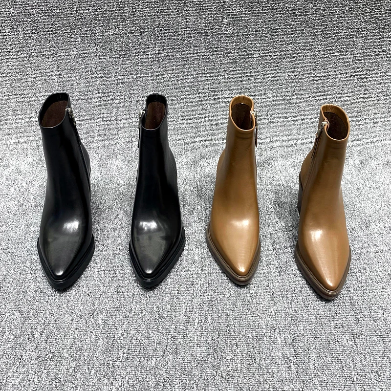 

Autumn and Winter New Women's Boots Genuine Leather Pointed Thick Heel Side Zipper Short Boots