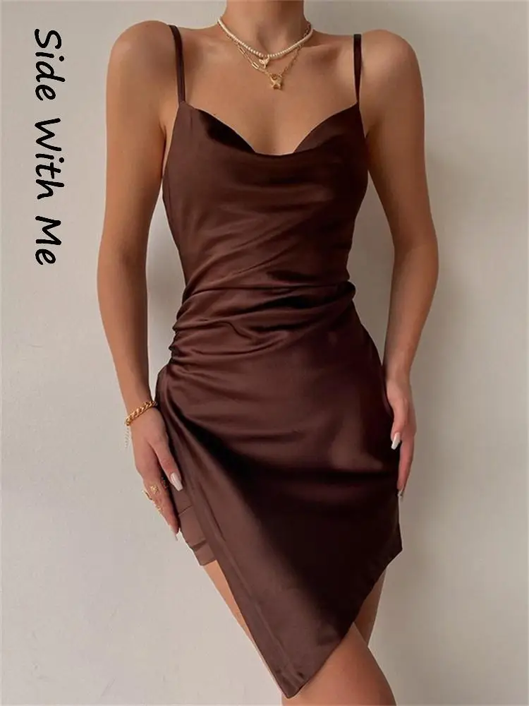 

Женское мини-платье на бретелях-спагетти, с открытой спиной