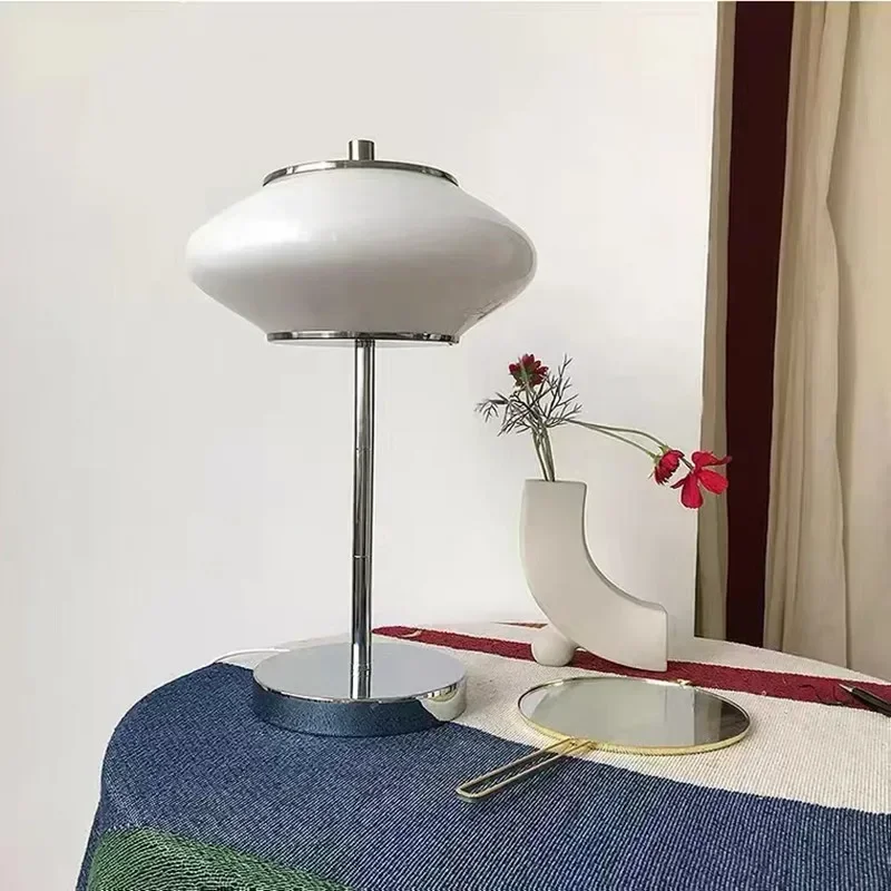 Lámpara de mesa diseño OVNI danés sala estar minimalista para lámpara vidrio esquina bauhaus oficina estudio