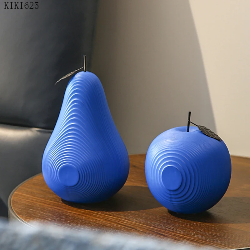 

Высококачественные керамические поделки в виде яблока, груши, черно-белые декоративные креативные столешницы для гостиной, скульптура в виде фруктов, украшение для дома