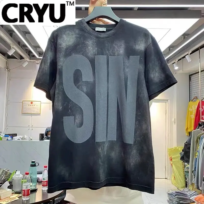 

CRYU Vintage short-sleeved T-shirt with hand-painted lettering