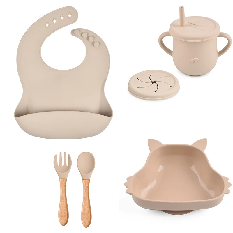 

Soft Baby Silicone Feeding Set Sucker Animal Bowl Bib Spoon Fork Sugar Cup Children Kitchenware Dishes Kit BPA Free Tableware