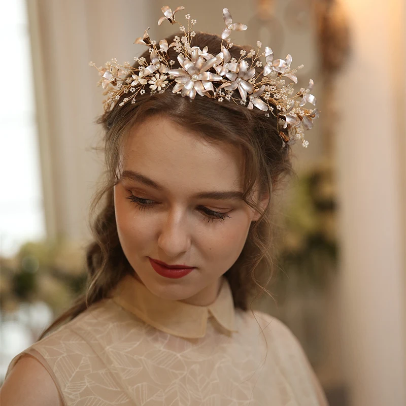 

Baroque Tiara Wedding Hair Crown Gold Floral Bridal Hairband Handmade Pearls Headpiece Women Party Prom Hair Tiaras
