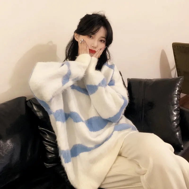 

Осенне-зимний Новый нежный простой модный трендовый свитер в полоску с принтом, подходящий по цвету, плюс бархатный толстый Топ