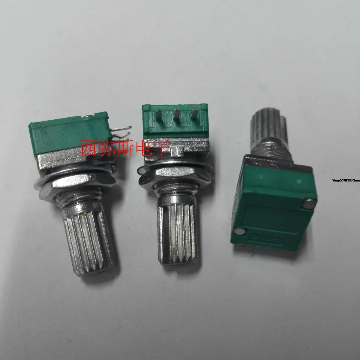 

Taiwan rv09 single sealed precision potentiometer b5k 15 axis flower shaft rv097 is in stock