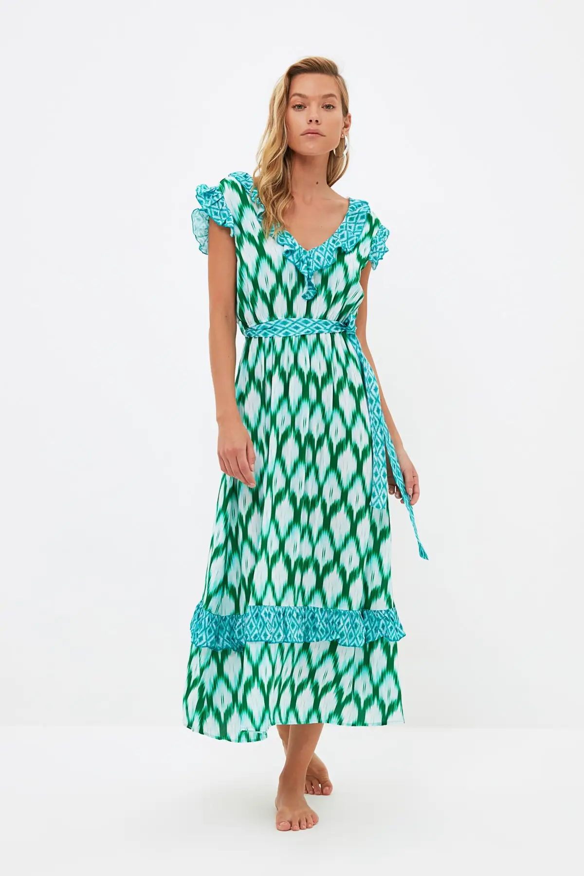 

Trendyol Green Ethnic Pattern Beach Dress TBESS21EL4229
