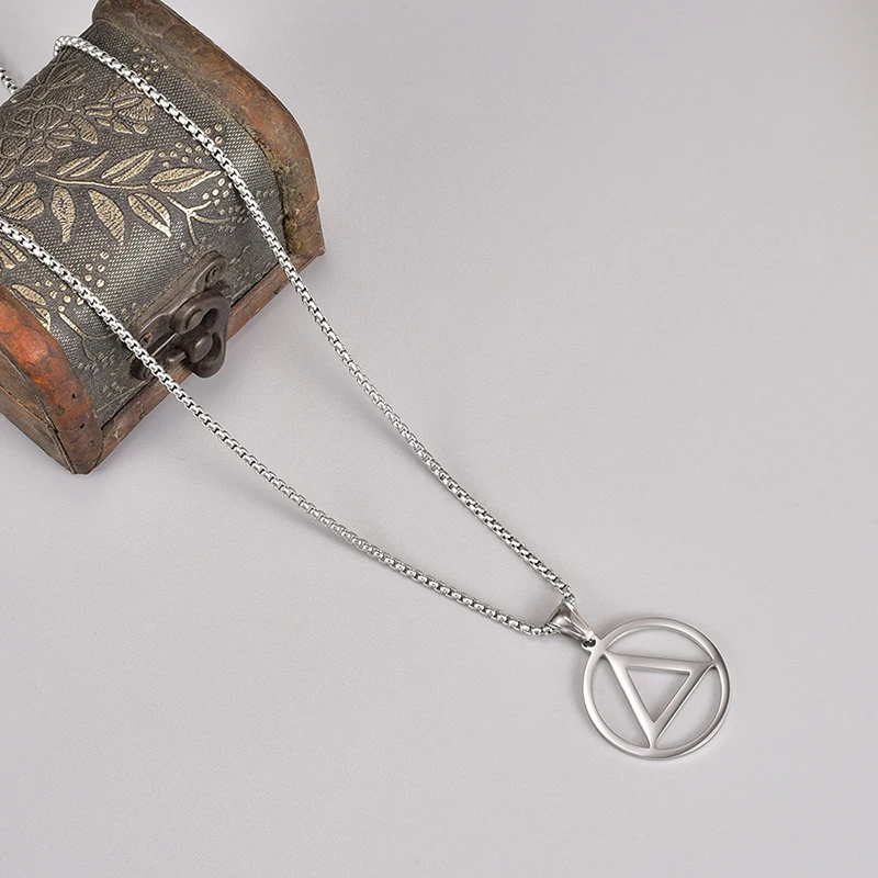 Ожерелье круглое из титановой стали с подвеской геометрической формы в стиле