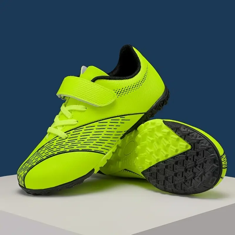 New Kid's Breathable Anti-slip Cleat Lightweight Durable Softness Sneakers For Outdoor Running Training