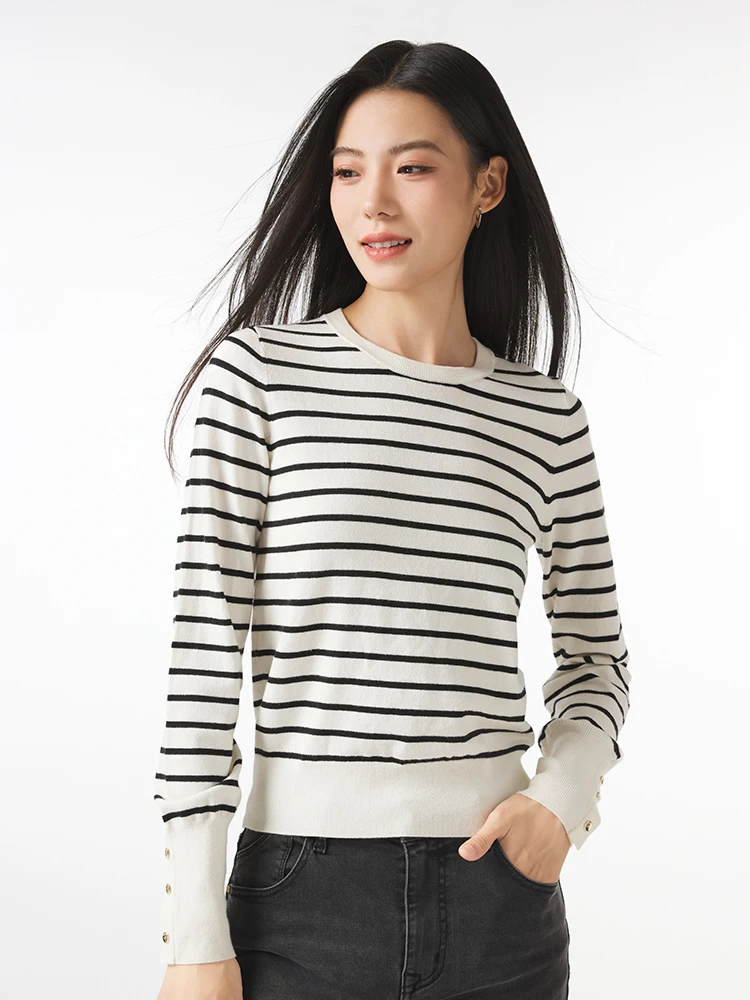 Женская трикотажная рубашка с круглым вырезом приталенный свитер в черную