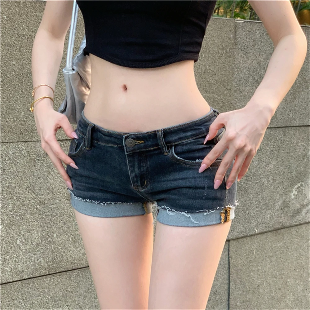 2023 New Spring/Summer Women's Low Waist Retro Blue Denim Shorts Show Thin Flapped Temperament Hot Pants